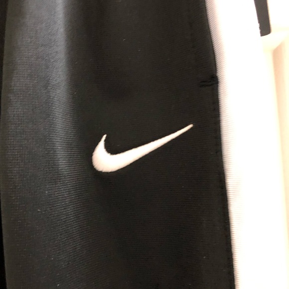 Boys Black & White Stripe Nike Pants. NWT size 2T - Picture 8 of 8